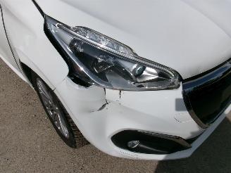 Peugeot 208 1.2 Allure 5 DRS picture 9