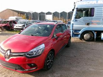 Schadeauto Renault Clio 1.5 Dci Grandtour Cool & Sound 2019/5