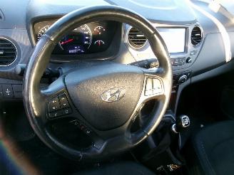 Hyundai I-10 1.0 Sky picture 28