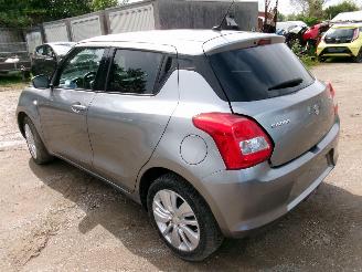 Suzuki Swift 1.2 Comfort 5 Drs HB picture 5