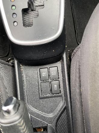 Toyota Yaris 1.5 Hybrid 5drs picture 58