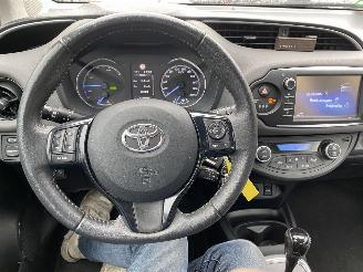Toyota Yaris 1.5 Hybrid 5drs picture 56