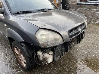 Hyundai Tucson 2.0i Dynamic version Van/Grijs kenteken picture 15