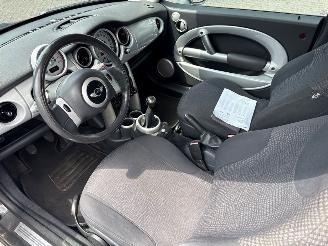 Mini Mini 1.6 16V Cooper Hatchback  Benzine 1.598cc 85kW (116pk) FWD picture 10