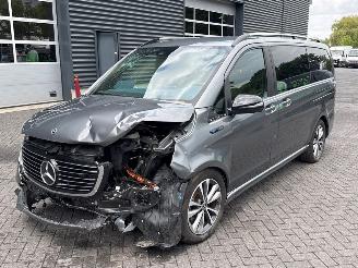Unfallwagen Mercedes EQV EQV AMG 300 MPV  Elektrisch  150kW (204pk) 2021/12