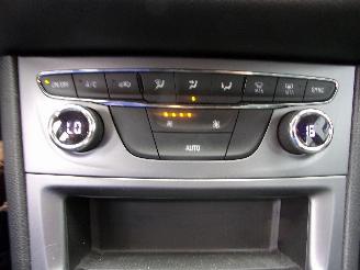 Opel Astra 1.2 EDITION picture 15