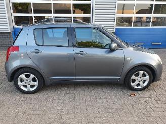 Suzuki Swift 1.3 Exclusive picture 6