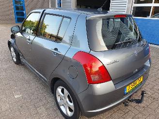 Suzuki Swift 1.3 Exclusive picture 3