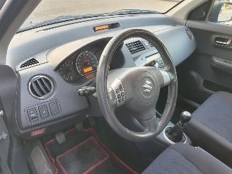 Suzuki Swift 1.3 Exclusive picture 15