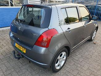 Suzuki Swift 1.3 Exclusive picture 5