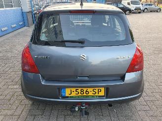 Suzuki Swift 1.3 Exclusive picture 4