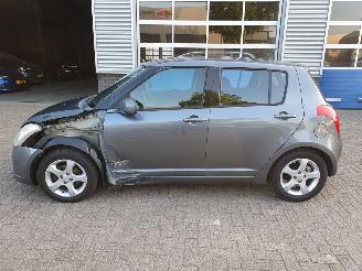 Suzuki Swift 1.3 Exclusive picture 2