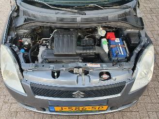 Suzuki Swift 1.3 Exclusive picture 9