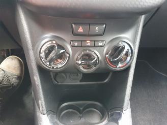 Peugeot 208 1.2 PureTech Signature picture 20