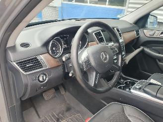 Mercedes ML 350 Bluetec automaat picture 17