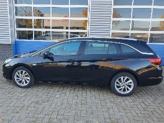 Opel Astra SPORTS TOURER+ 1.6 CDTI Innovation picture 2