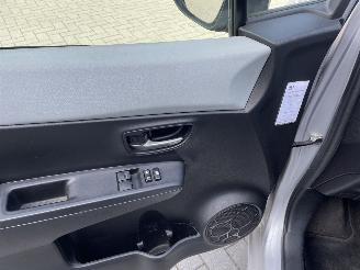 Toyota Yaris 1.5 Full Hybrid Aspiration toyota onderhouden prachtig!!! picture 11