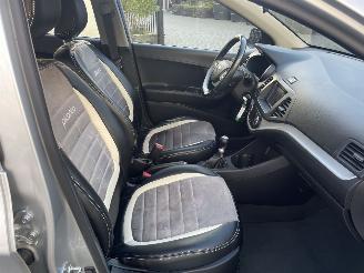 Kia Picanto 1.0 CVVT DynamicLine N.A.P NL AUTO picture 8