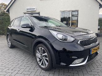 Unfallwagen Kia Niro 1.6 GDi Hybrid SportsLine N.A.P NL AUTO PRACHTIG!!! 2017/5