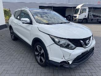 Nissan Qashqai 1.2 N-Connecta N.A.P NLAUTO PRACHTIG!!! picture 4