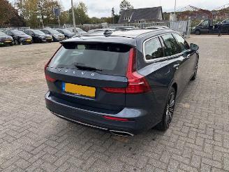 Volvo V-60 2.0 B3 Inscription automaat picture 4