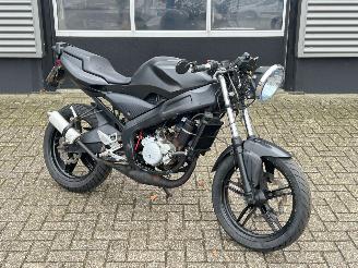 krockskadad bil bromfiets Yamaha  TZR 50 2003/6