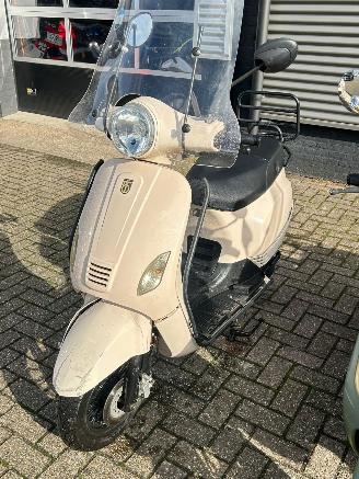 Sym  Partij 6 scooters picture 10