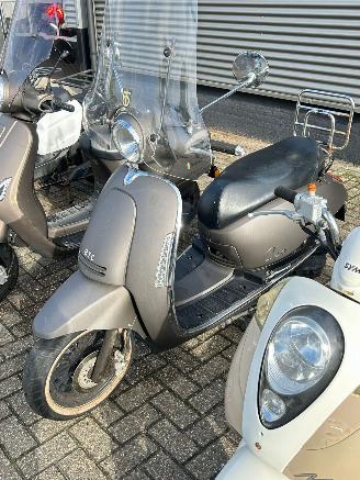 Sym  Partij 6 scooters picture 6