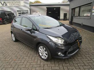 Ford Fiesta 1.25 Ghia 5drs picture 3