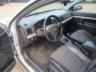 Opel Vectra GTS 2.2-16V picture 9