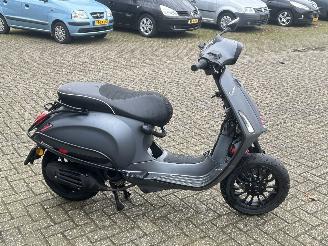 Vespa  Sprint 50 4T picture 6