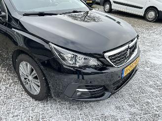 Peugeot 308 SW 1.2 PureTech Blue Lease Premium picture 28