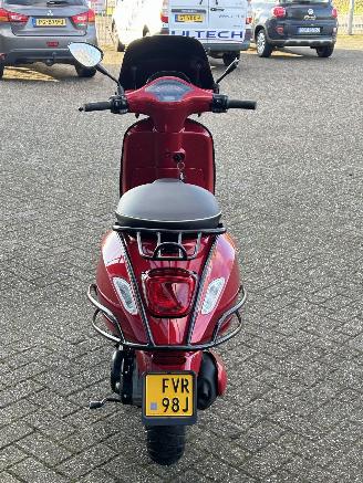 Vespa  Sprint 50 Iget picture 4