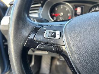 Volkswagen Passat Variant 2.0 TDI Highline picture 14