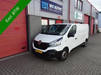 damaged microcars Renault Trafic 1.6 dCi T29 L2H1 Comfort Energy 3 zits airco 2017/10