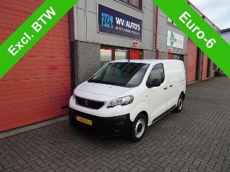 krockskadad bil bedrijf Peugeot Expert 231C 2.0 BlueHDI 120 Pro 3 zits 132888 km 2 x schuifdeur 2018/2