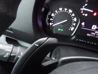 Peugeot Expert 2.0 BlueHDI 120 Standard Premium 3 zits picture 14