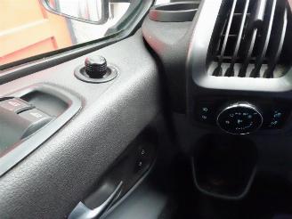 Ford Transit Custom 290 2.2 TDCI L2H1 Trend DC 6 pers airco picture 22