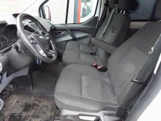 Ford Transit Custom 290 2.2 TDCI L2H1 Trend DC 6 pers airco picture 8
