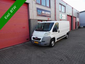begagnad bil bedrijf Peugeot Boxer 330 2.2 HDI L2H1 airco 3 zits 2009/9