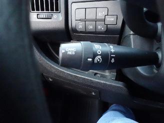 Peugeot Boxer 333 2.2 BlueHDi 165 L3H2 Premium 3 zits navi airco camera 2500 kg trekhaakgewicht picture 14