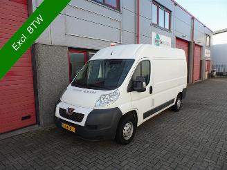 bruktbiler bedrijf Peugeot Boxer 330 2.2 HDI L2H2 Profit+ 2014/8