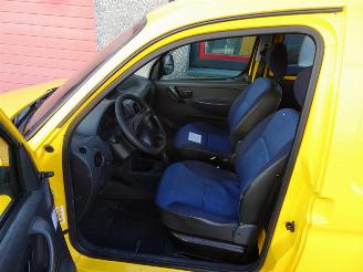 Peugeot Partner 170C 1.4 Avantage unieke benzine uitvoering !!!!!!!! picture 8