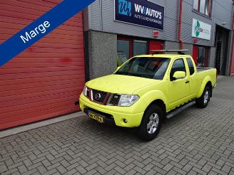 krockskadad bil auto Nissan Navara 2.5 dCi XE Double Cab airco marge !!!!!!!!!!! 2009/4