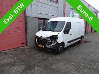 krockskadad bil bedrijf Renault Master T35 2.3 dCi 135 L2H2 Comfort 117276 km ! met inrichting 2021/10
