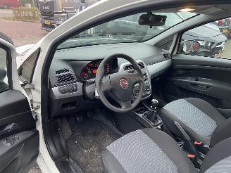 Fiat Punto 1.2 Pop  AIRCO Hatchback 3-dr. picture 20