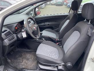 Fiat Punto 1.2 Pop  AIRCO Hatchback 3-dr. picture 25