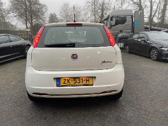 Fiat Punto 1.2 Pop  AIRCO Hatchback 3-dr. picture 2