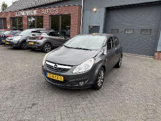 uszkodzony samochody osobowe Opel Corsa 1.4-16V \'111\' Edition (Hatchback 5-dr.) 2010/9