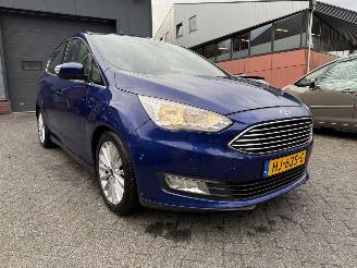 Ford C-Max 1.0 Titanium  MPV 5-dr. picture 25